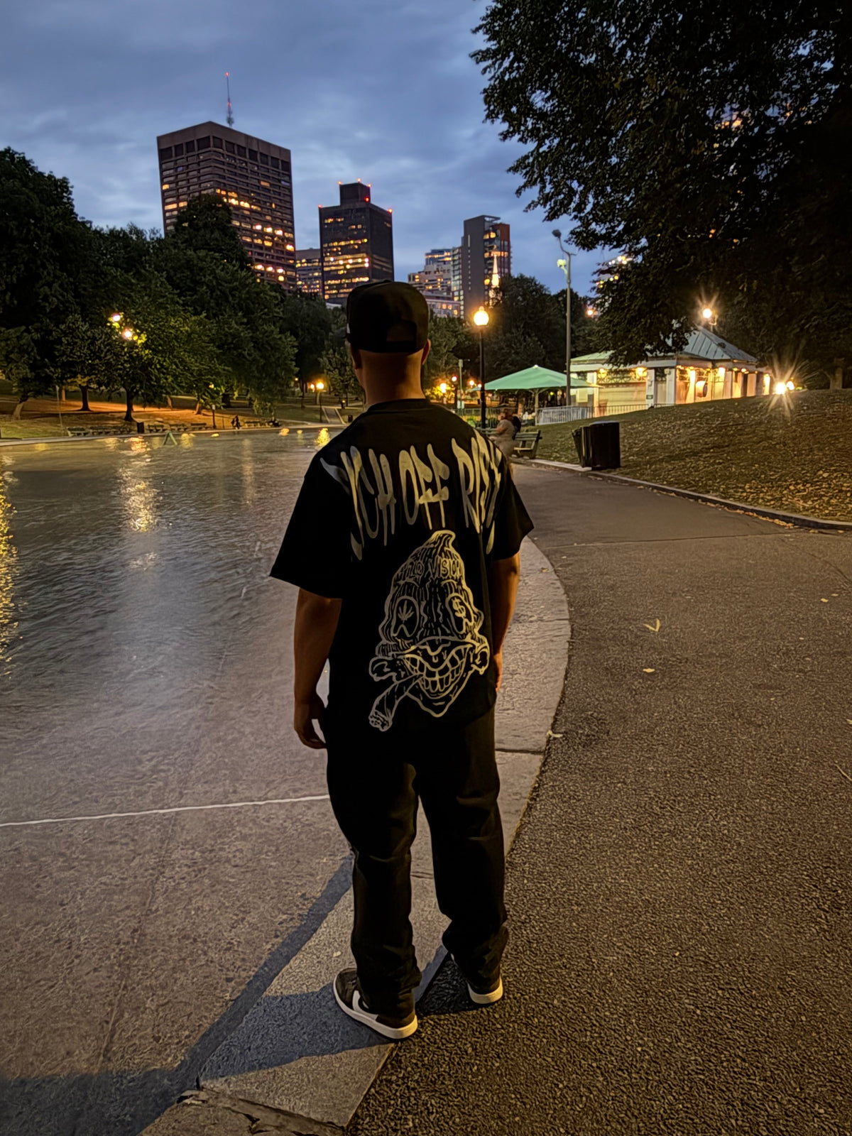 RICH OFF RISK HEAVY WEIGHT TEE